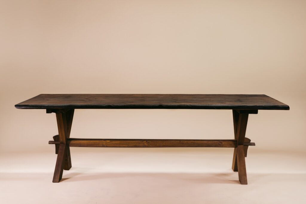 d rental.gr Μοναστηριακό τραπέζι d rental.gr Μοναστηριακό τραπέζι